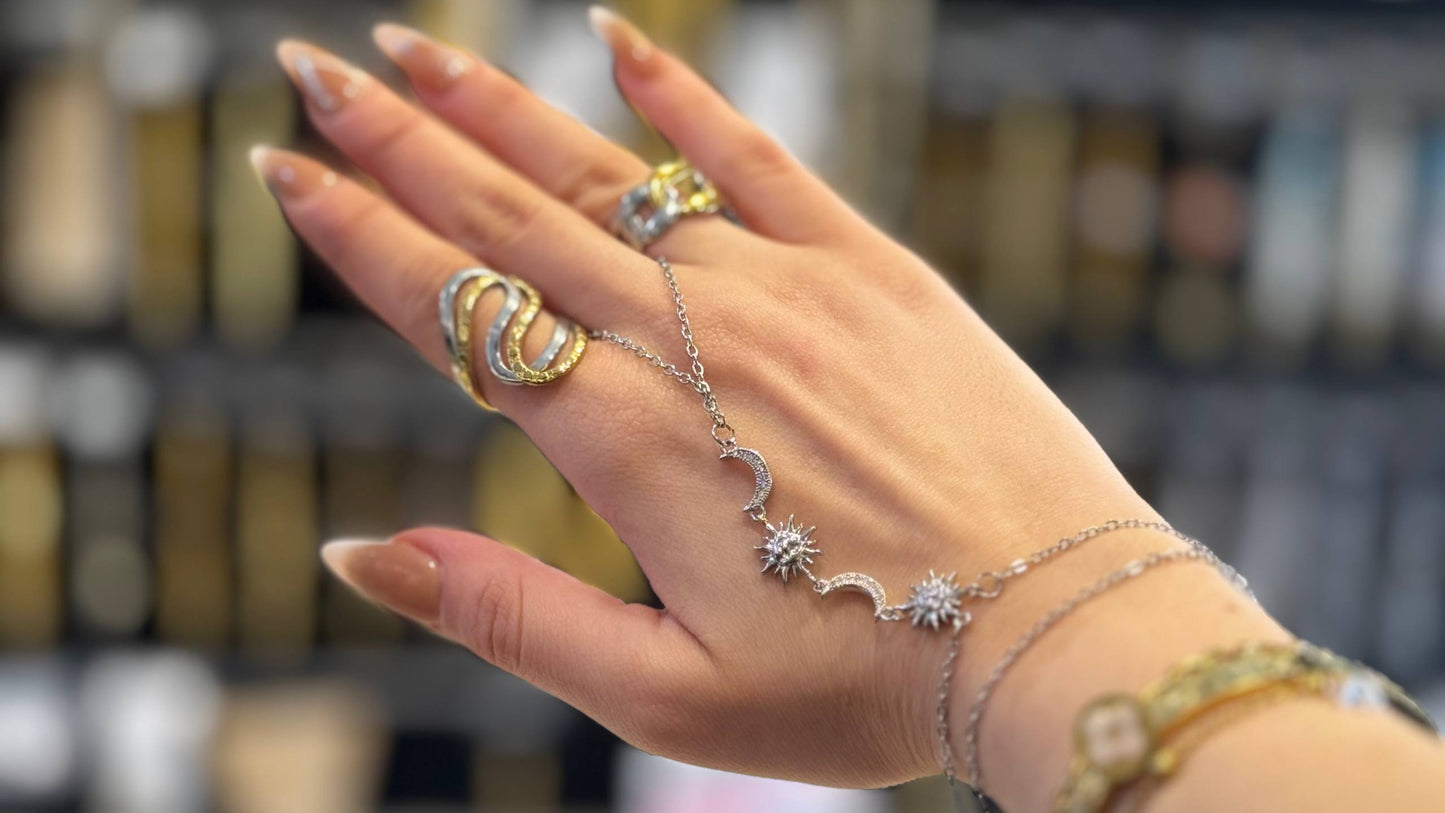 طقم هاند تشين فضي في ذهي