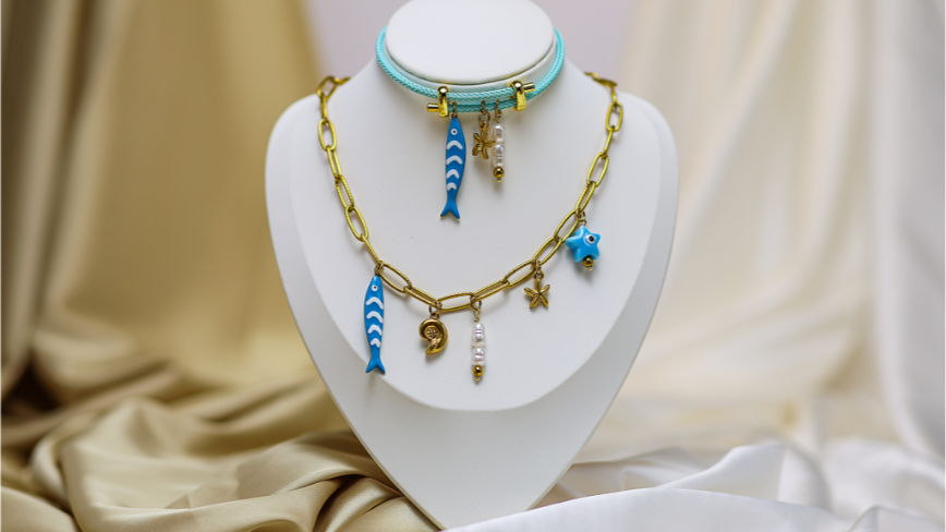 اطقم متعددة الدلايات